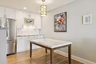 205 Barry Ave S, Wayzata, MN 55391 - Photo 10