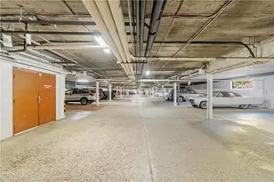 205 Barry Ave S, Wayzata, MN 55391 - Photo 24