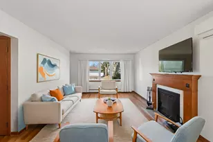 1365 Pinewood Dr, Woodbury, MN 55125 - Photo 2