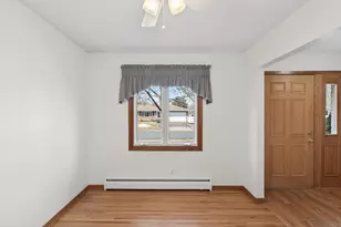 1365 Pinewood Dr, Woodbury, MN 55125 - Photo 8