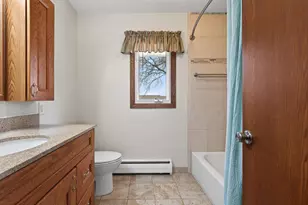 1365 Pinewood Dr, Woodbury, MN 55125 - Photo 18