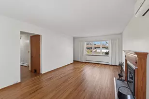 1365 Pinewood Dr, Woodbury, MN 55125 - Photo 4