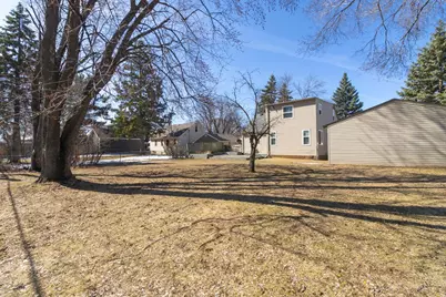 5030 Ewing Avenue N, Brooklyn Center, MN 55429 - Photo 4
