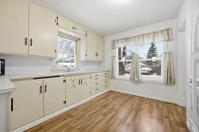 807 5th Street S, Moorhead, MN 56560 - Photo 8