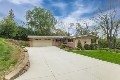 1800 Hiawatha Court NE, Rochester, MN 55906 - Photo 1