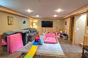 1406 11th St, International Falls, MN 56649 - Photo 16