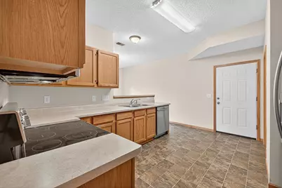 7729 Elm Grove Avenue, New Hope, MN 55428 - Photo 8