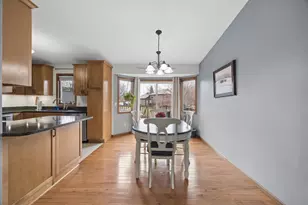 5664 Turtle Lake Rd, Shoreview, MN 55126 - Photo 6