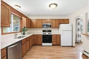 1504 Coronado Ct, Burnsville, MN 55337 - Photo 4