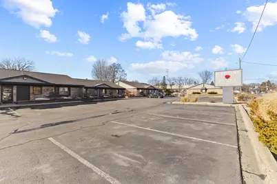 2575 Hamline Avenue N, Roseville, MN 55113 - Photo 2