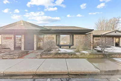 2575 Hamline Avenue N, Roseville, MN 55113 - Photo 1