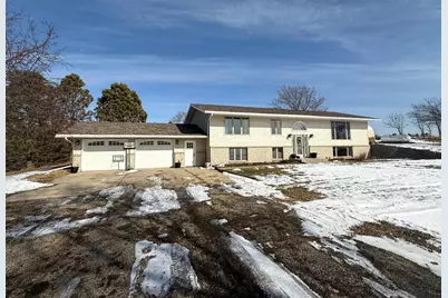 3601 24th Street NW, Willmar, MN 56201 - Photo 2