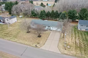 900 Southview Ave, Braham, MN 55006 - Photo 2