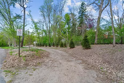 445 Bovey Road, Wayzata, MN 55391 - Photo 4