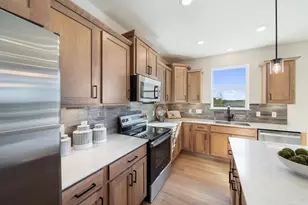 1889 Charleston Ln, Waconia, MN 55387 - Photo 10