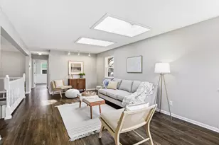 522 Summit St NE, Columbia Heights, MN 55421 - Photo 2