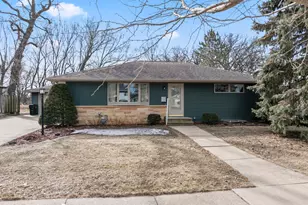 1906 7th Ave SE, Austin, MN 55912 - Photo 2