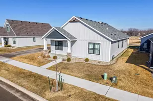 5247 Harvest Lake Dr NW, Rochester, MN 55901 - Photo 4