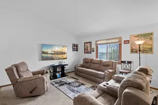 4100 Jordan Ave N, New Hope, MN 55427 - Photo 4