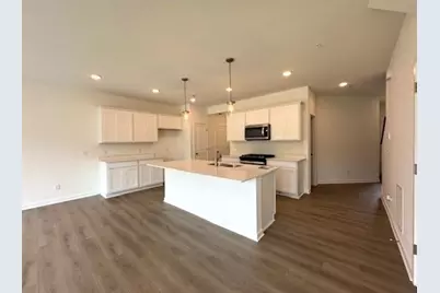 9252 Larimar Trail, Eden Prairie, MN 55347 - Photo 2