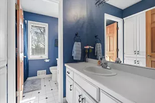 1237 Summit Oaks Dr, Burnsville, MN 55337 - Photo 20