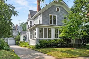 520 Holly Ave, Saint Paul, MN 55102 - Photo 1