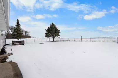 219 Holly Lane, Janesville, MN 56048 - Photo 8