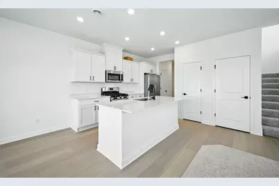 194 Huntington Drive, Waconia, MN 55387 - Photo 2