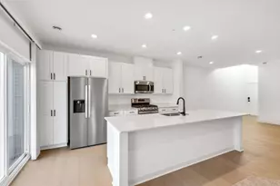 192 HUNTINGTON DR, Waconia, MN 55387 - Photo 2