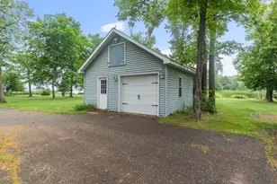 910 E Evergreen St, Isle, MN 56342 - Photo 4