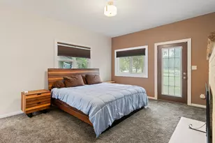 910 E Evergreen St, Isle, MN 56342 - Photo 16