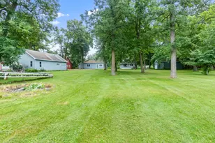 910 E Evergreen St, Isle, MN 56342 - Photo 20