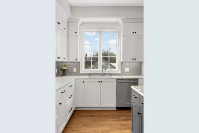 4901 Hawthorne Court #202, Edina, MN 55436 - Photo 20