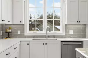 4901 Hawthorne Ct, Edina, MN 55436 - Photo 20