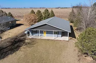 109 Kelsey Ln, Slayton, MN 56172 - Photo 1