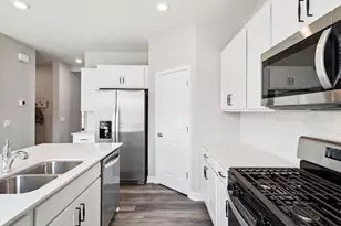 17058 Draper Wy, Lakeville, MN 55044 - Photo 8