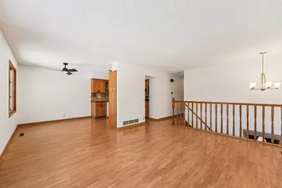 9205 29th Avenue N, New Hope, MN 55427 - Photo 8