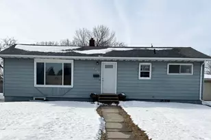 2311 8th St S, Moorhead, MN 56560 - Photo 2