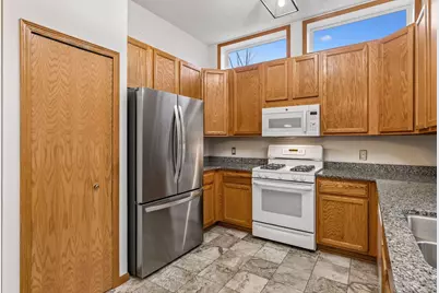 1658 Oakbrooke Circle, Eagan, MN 55122 - Photo 16