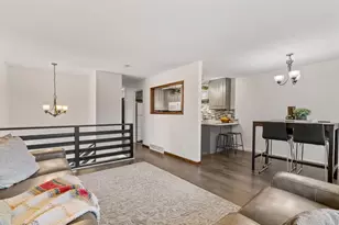 6558 Upper 35th St N, Oakdale, MN 55128 - Photo 4