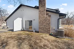 3637 Gershwin Ln N, Oakdale, MN 55128 - Photo 16