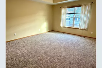 1953 Commonwealth Boulevard #3, Chanhassen, MN 55317 - Photo 10