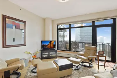 1120 S 2nd Street #1009, Minneapolis, MN 55415 - Photo 2