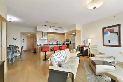 1120 S 2nd Street #1009, Minneapolis, MN 55415 - Photo 4