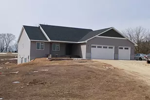 922 Co Rd T, Hammond, WI 54015 - Photo 2