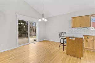 25707 Goldfinch Ave, Wyoming, MN 55092 - Photo 8