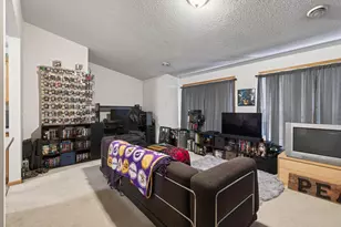 2897 Mark Twain Dr, Chaska, MN 55318 - Photo 34