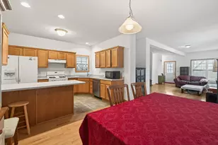 2897 Mark Twain Dr, Chaska, MN 55318 - Photo 8