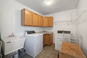 2897 Mark Twain Dr, Chaska, MN 55318 - Photo 14