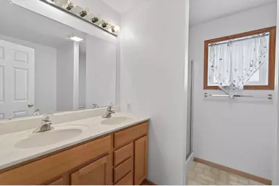 2897 Mark Twain Drive, Chaska, MN 55318 - Photo 18